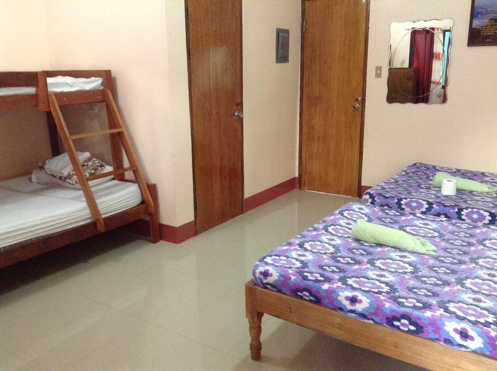 Tia Mers Guest House Puerto Princesa Екстер'єр фото