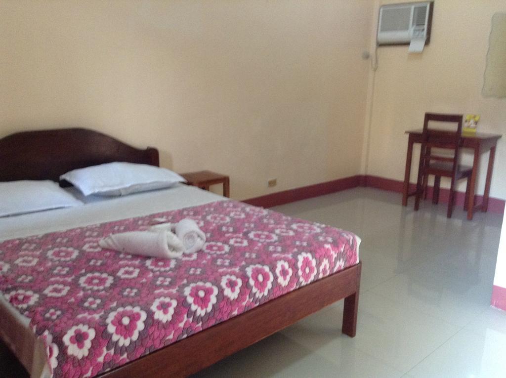 Tia Mers Guest House Puerto Princesa Екстер'єр фото