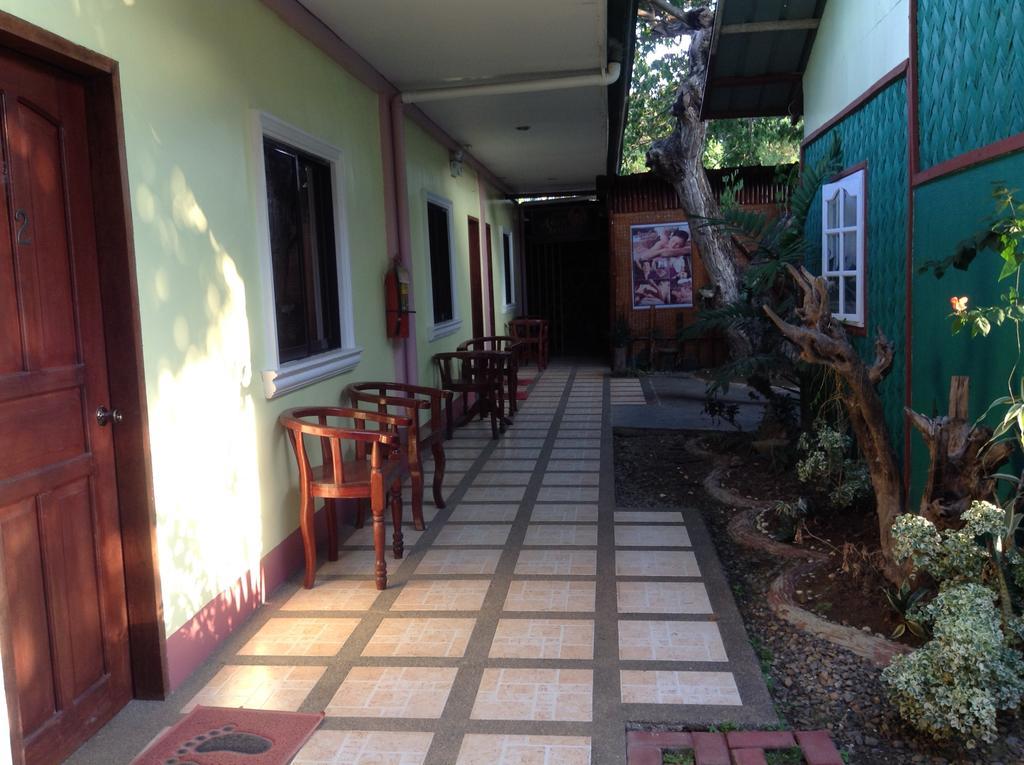 Tia Mers Guest House Puerto Princesa Екстер'єр фото