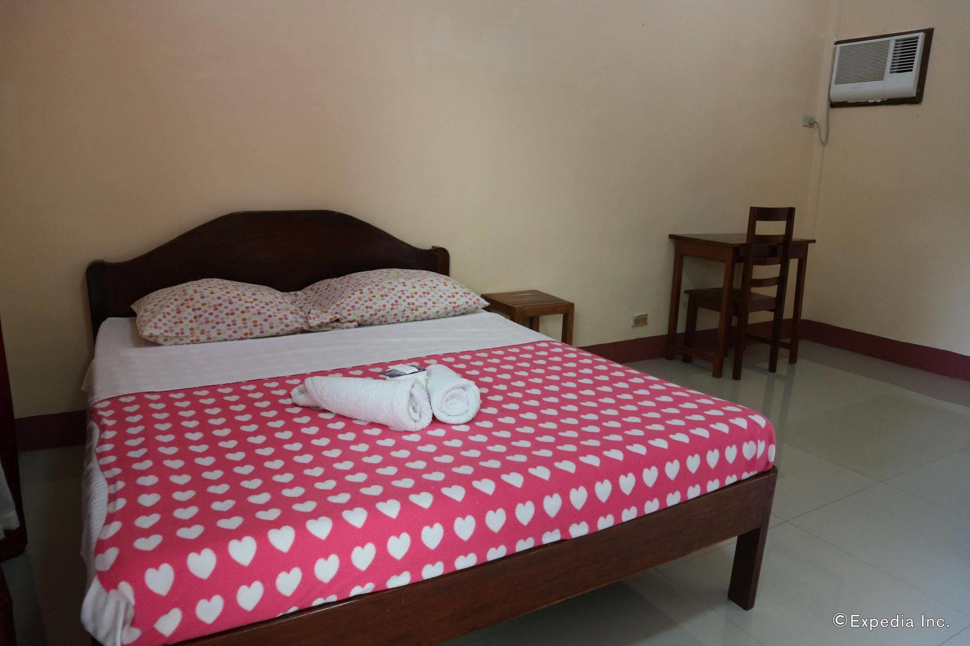 Tia Mers Guest House Puerto Princesa Екстер'єр фото