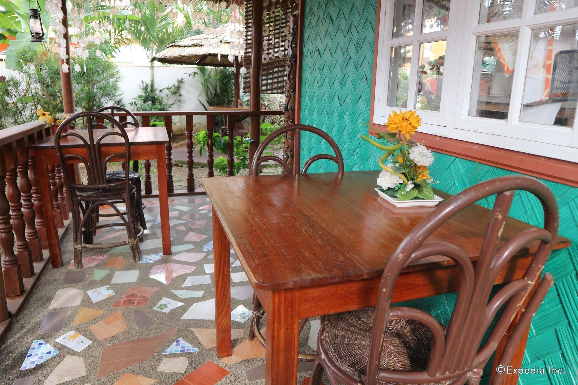 Tia Mers Guest House Puerto Princesa Екстер'єр фото