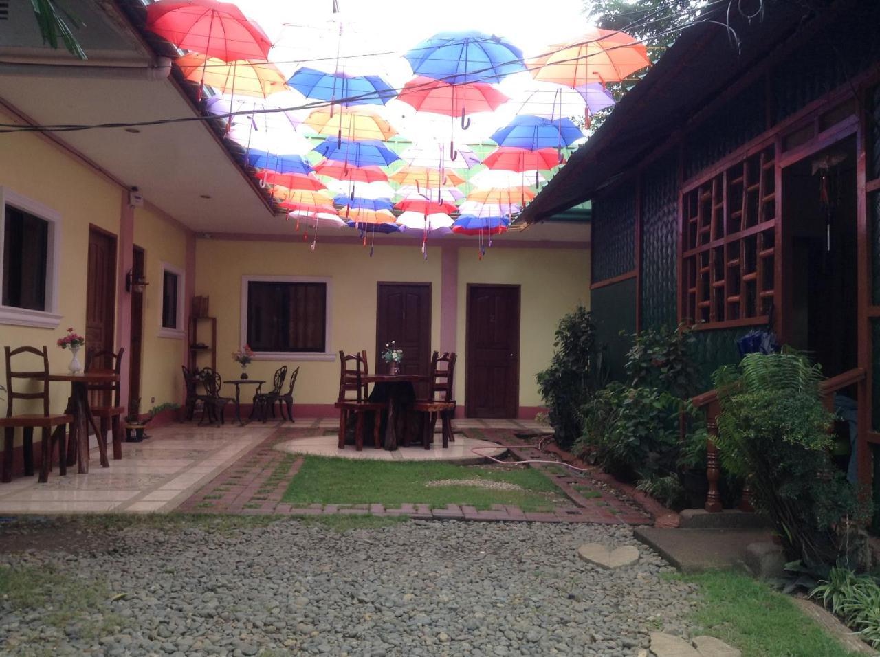 Tia Mers Guest House Puerto Princesa Екстер'єр фото