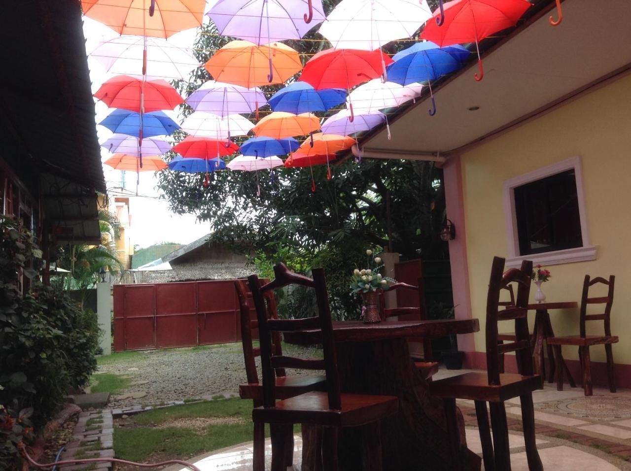 Tia Mers Guest House Puerto Princesa Екстер'єр фото