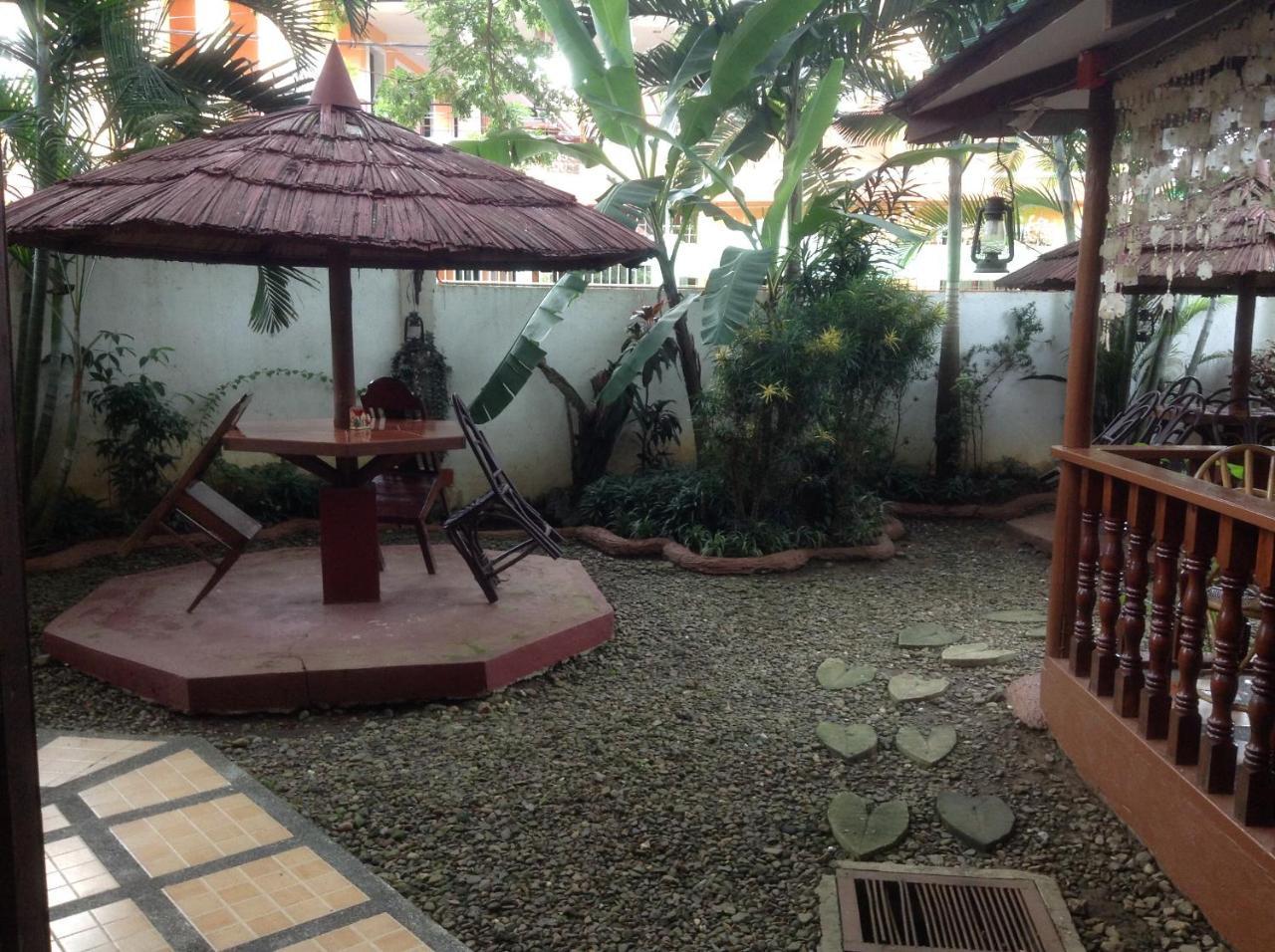 Tia Mers Guest House Puerto Princesa Екстер'єр фото