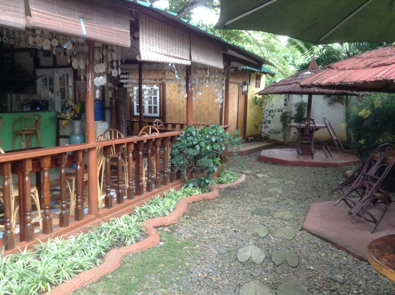 Tia Mers Guest House Puerto Princesa Екстер'єр фото