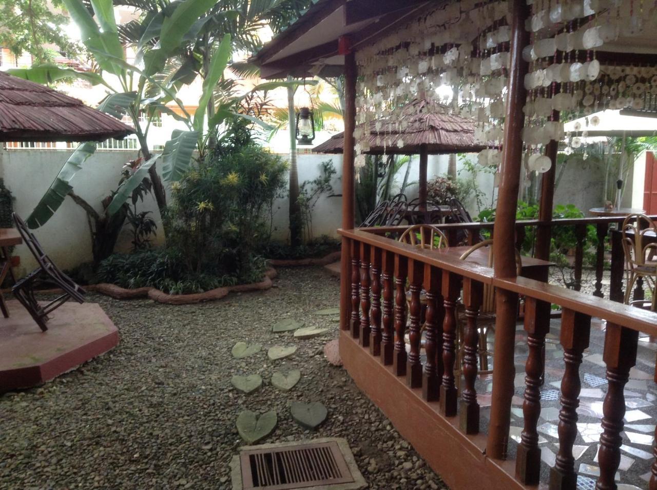 Tia Mers Guest House Puerto Princesa Екстер'єр фото