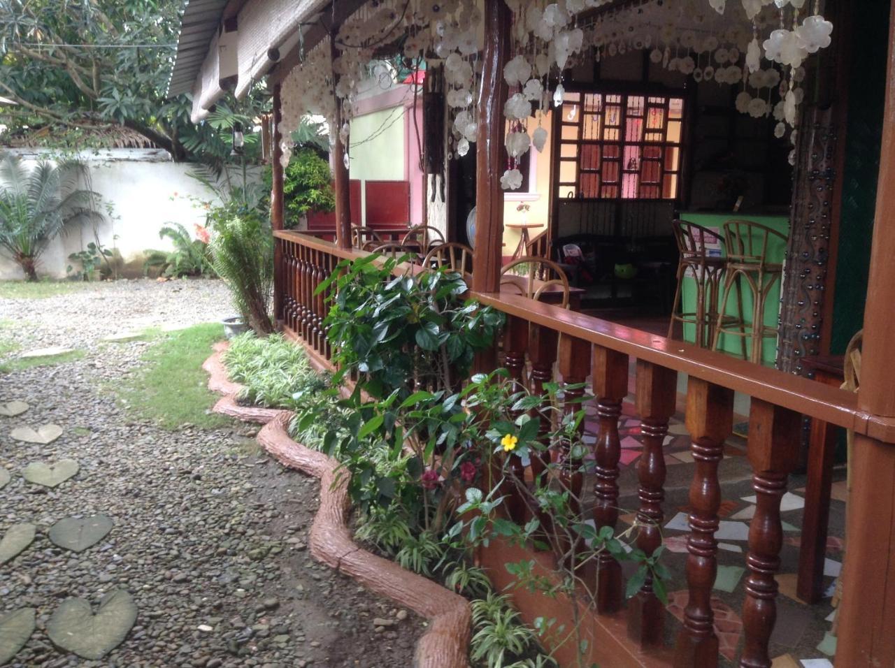 Tia Mers Guest House Puerto Princesa Екстер'єр фото